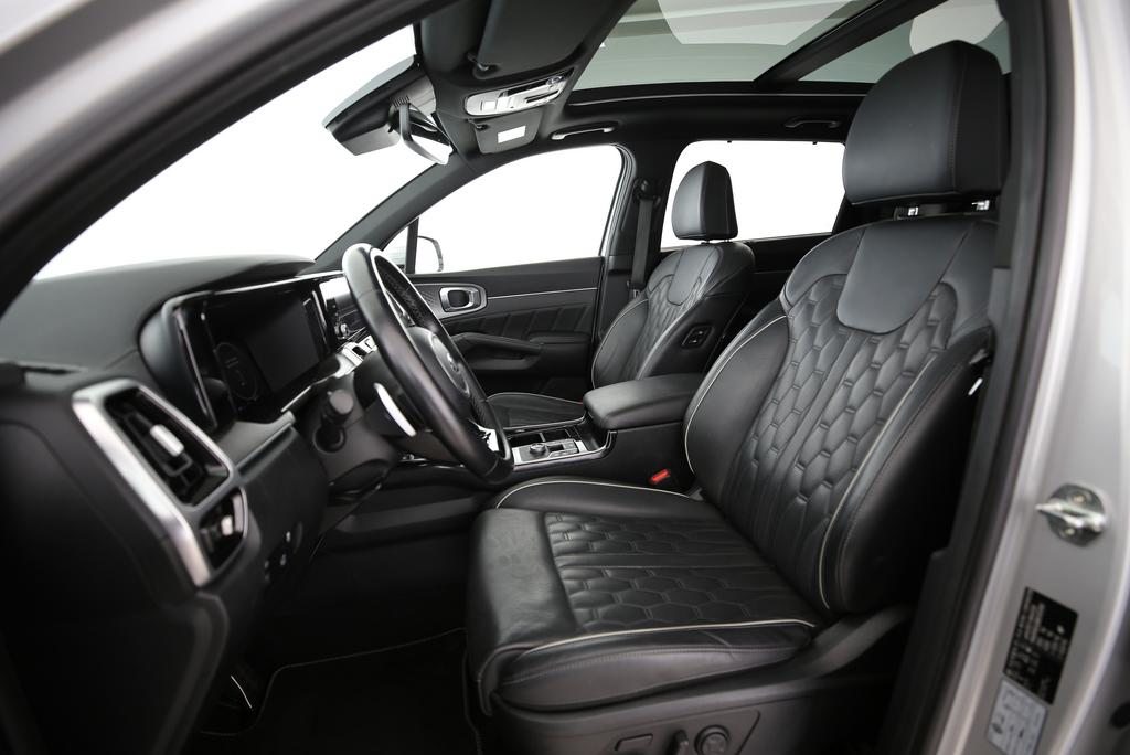KIA Sorento 1.6 T-GDi Hybrid Style 7P, Full-Hybrid Petrol/Electric, Second hand / Used, Automatic - 4