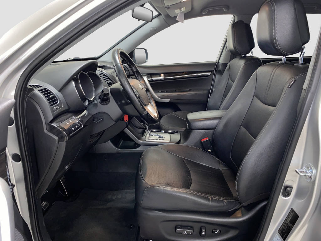 KIA Sorento 2.2 CRDi Style 7P, Diesel, Second hand / Used, Automatic - 6