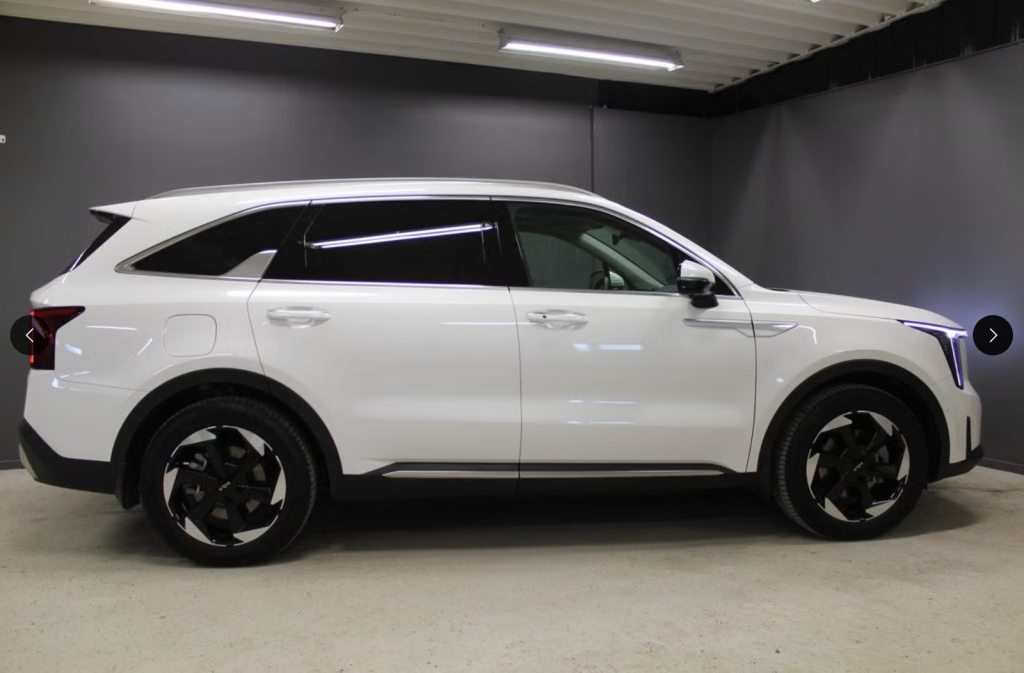 KIA SORENTO 1.6 T-GDi Plug-in Hybrid Style 7P, Plug-in-Hybrid Benzina/Elettrica, Auto dimostrativa, Automatico - 2