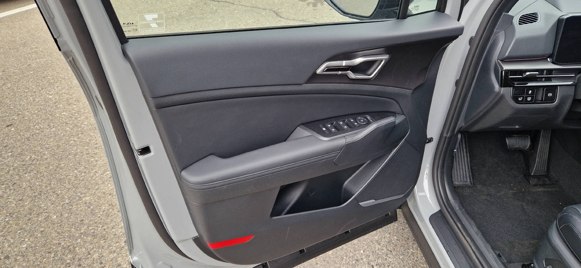 KIA Sportage 1.6 T-GDi Hybrid 4x4 Black Edition, Full-Hybrid Petrol/Electric, New car, Automatic - 3