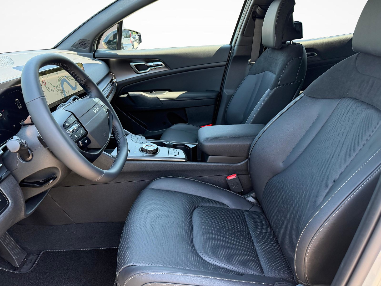 KIA Sportage 1.6 T-GDi Hybrid Black Edition, Full-Hybrid Petrol/Electric, New car, Automatic - 2