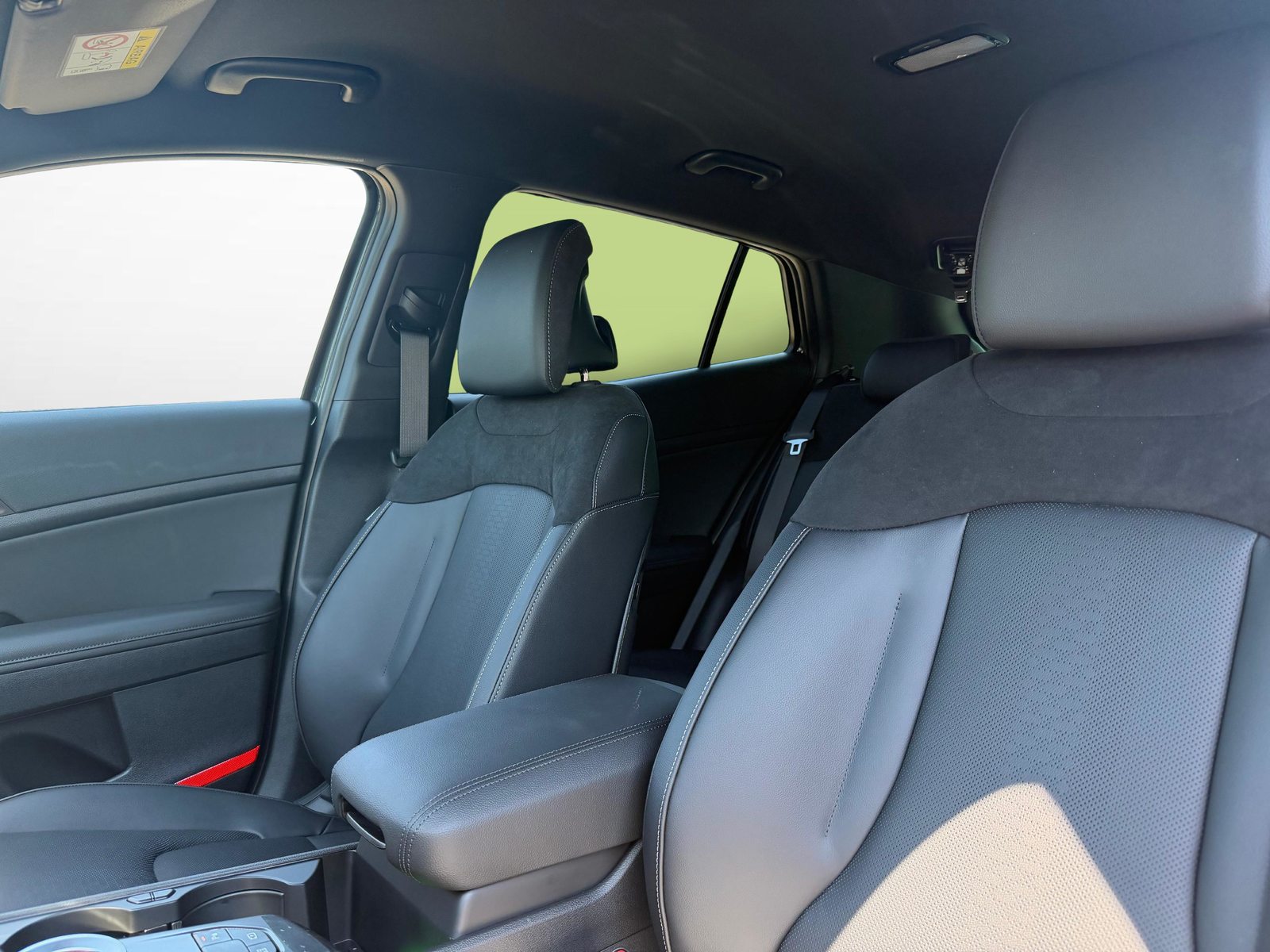 KIA Sportage 1.6 T-GDi Hybrid Black Edition, Full-Hybrid Petrol/Electric, New car, Automatic - 3
