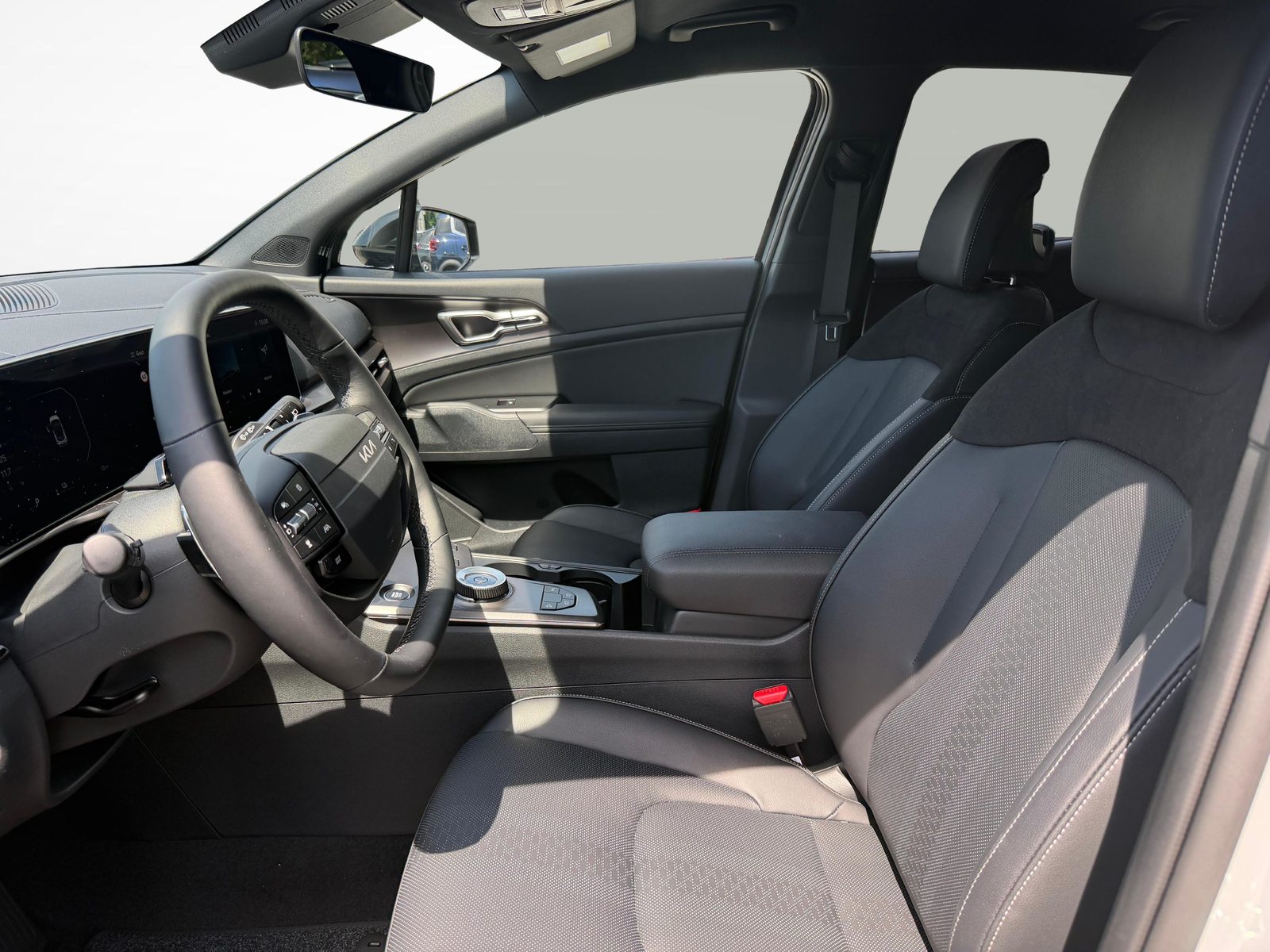 KIA Sportage 1.6 T-GDi Hybrid Black Edition, Full-Hybrid Petrol/Electric, New car, Automatic - 2