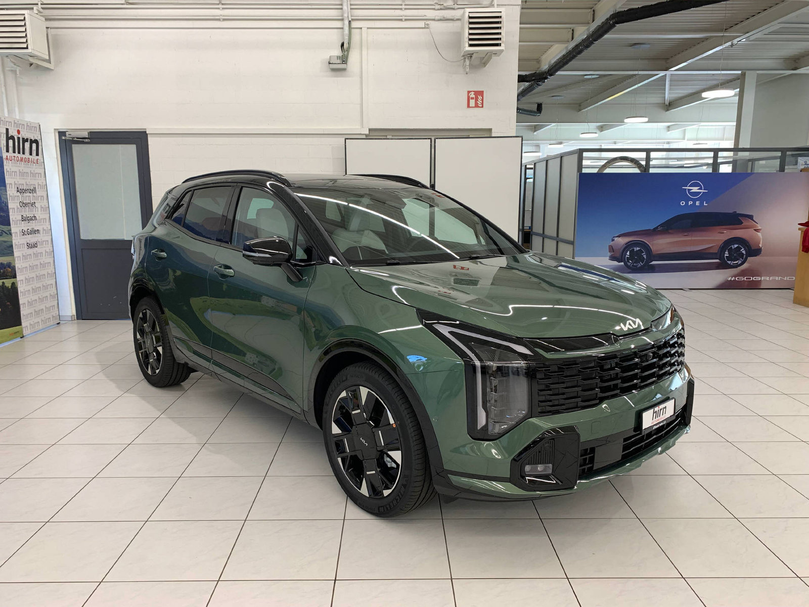 KIA Sportage 1.6 T-GDi Hybrid GT-Line, Full-Hybrid Petrol/Electric, New car, Automatic - 3