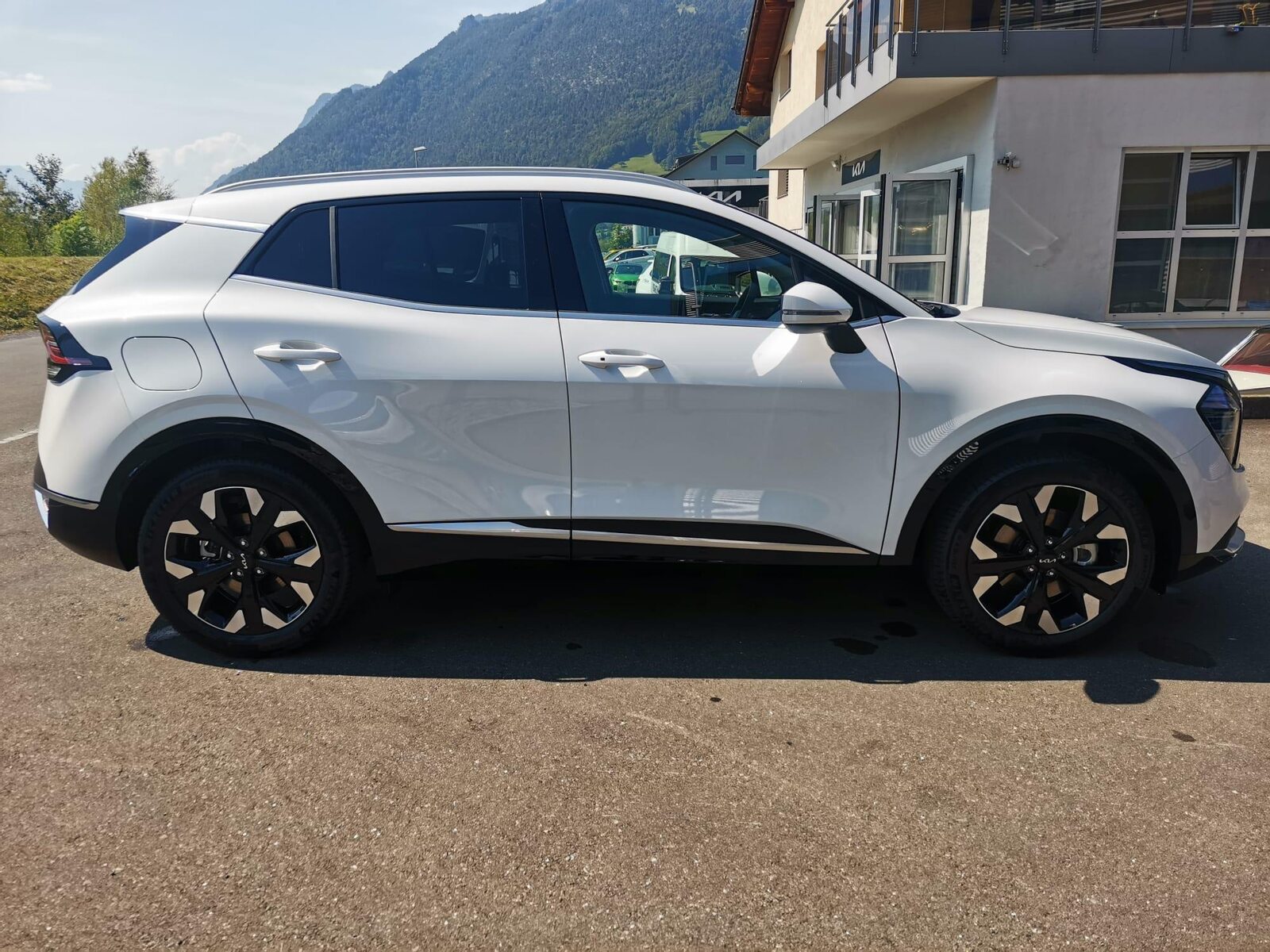 KIA Sportage 1.6 T-GDi PHEV Style, Plug-in-Hybrid Benzin/Elektro, Neuwagen, Automatik - 2