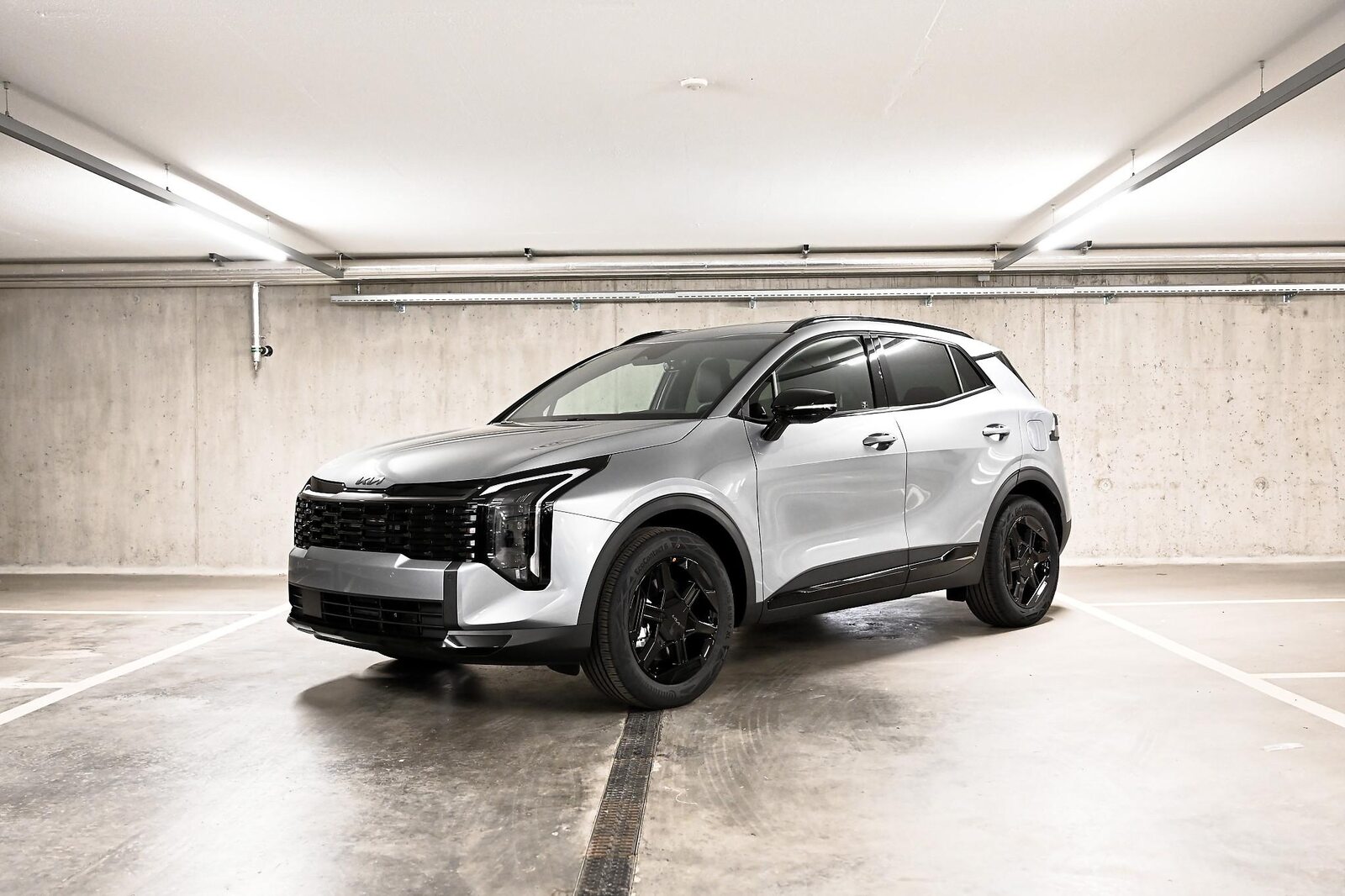 KIA Sportage 1.6 T-GDi Hybrid Black Edition, Hybride Integrale Benzina/Elettrica, Auto nuove, Automatico - 2