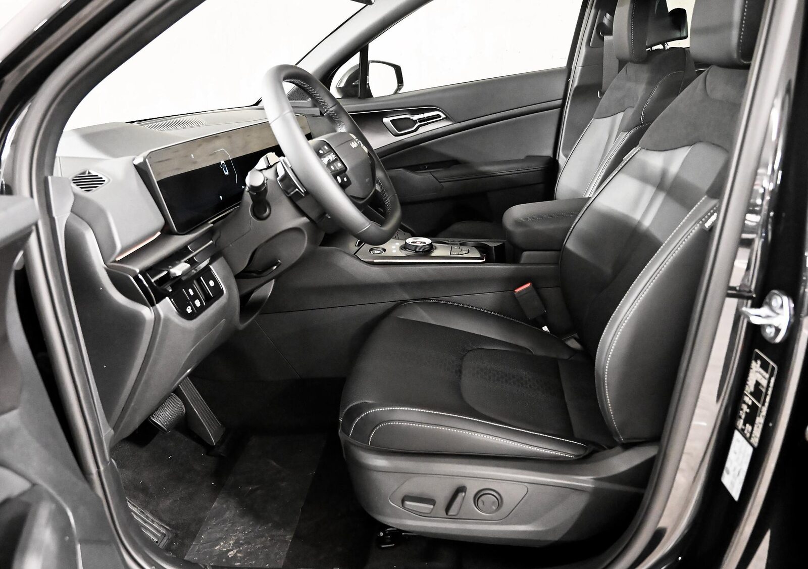 KIA Sportage 1.6 T-GDi Hybrid Black Edition, Hybride Integrale Benzina/Elettrica, Auto nuove, Automatico - 3