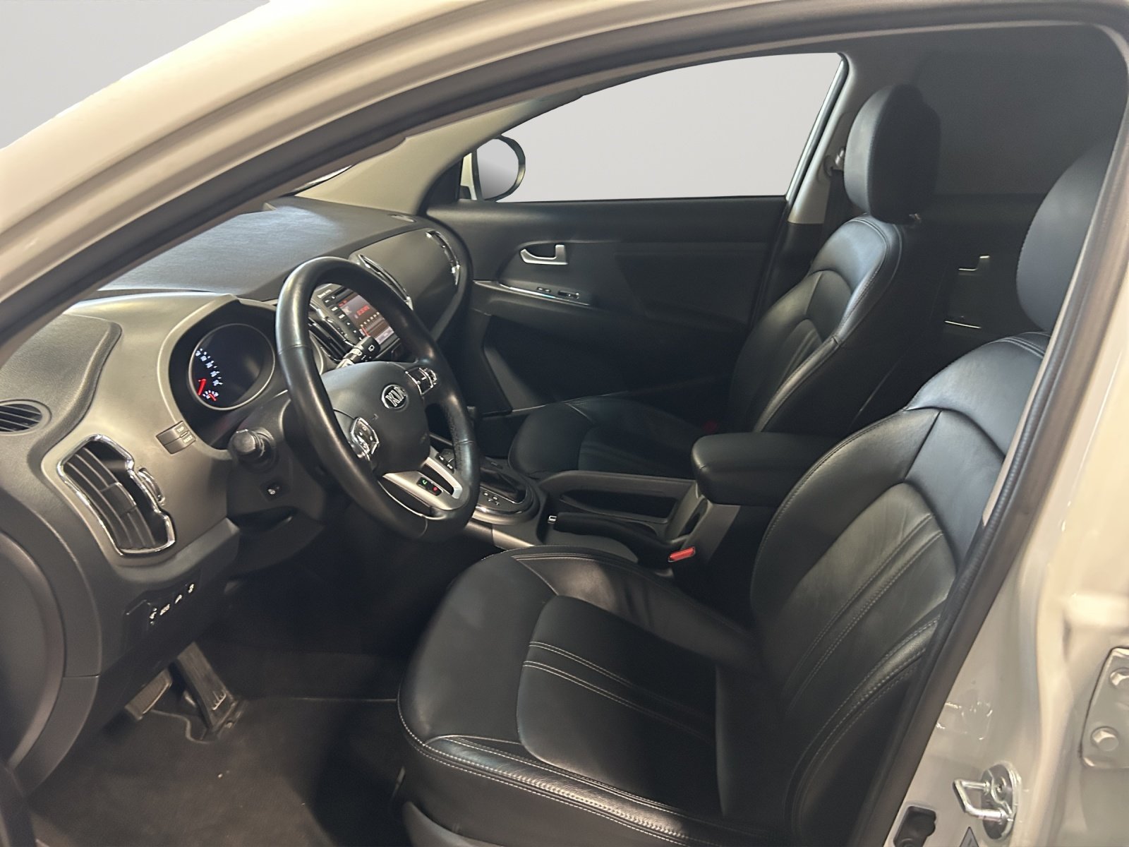 KIA Sportage 2.0 CRDi Style, Diesel, Second hand / Used, Automatic - 6