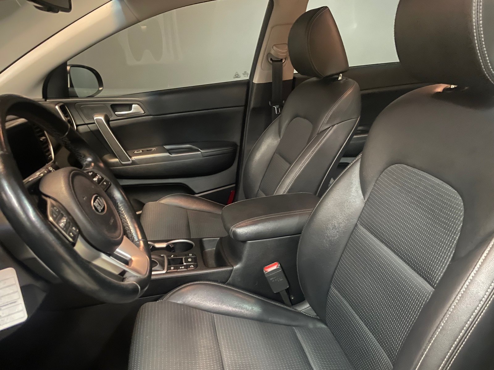 KIA Sportage 1.6 T-GDI Black Edition 4WD Automat, Essence, Occasion / Utilisé, Automatique - 4