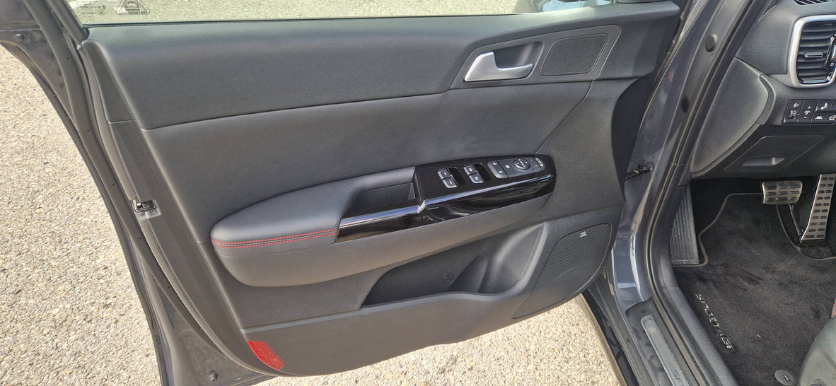 KIA Sportage 1.6 CRDi MHEV GT-Line, Mild-Hybrid Diesel/Electric, Second hand / Used, Automatic - 3