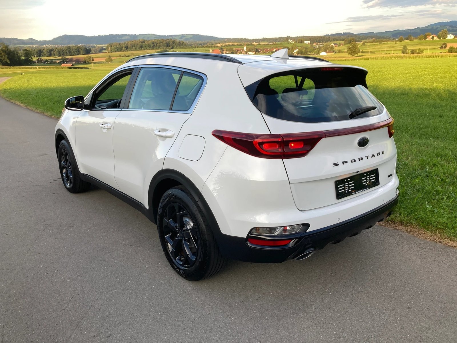 KIA Sportage 1.6CRDi Mild Hybrid Black Edition 4WD DCT, Hybride Léger Diesel/Électricité, Occasion / Utilisé, Automatique - 4