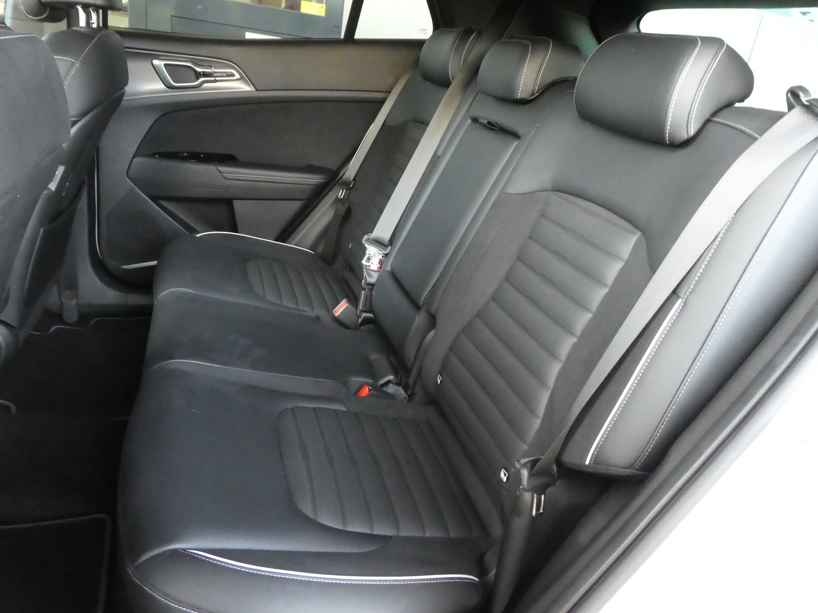 KIA Sportage 1.6T-GDi PHEV GT-Line 4x4 A, Plug-in-Hybrid Petrol/Electric, Second hand / Used, Automatic - 6