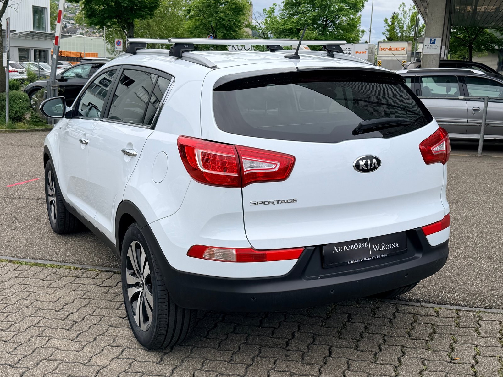 KIA Sportage 2.0 Style 4WD, Petrol, Second hand / Used, Manual - 5