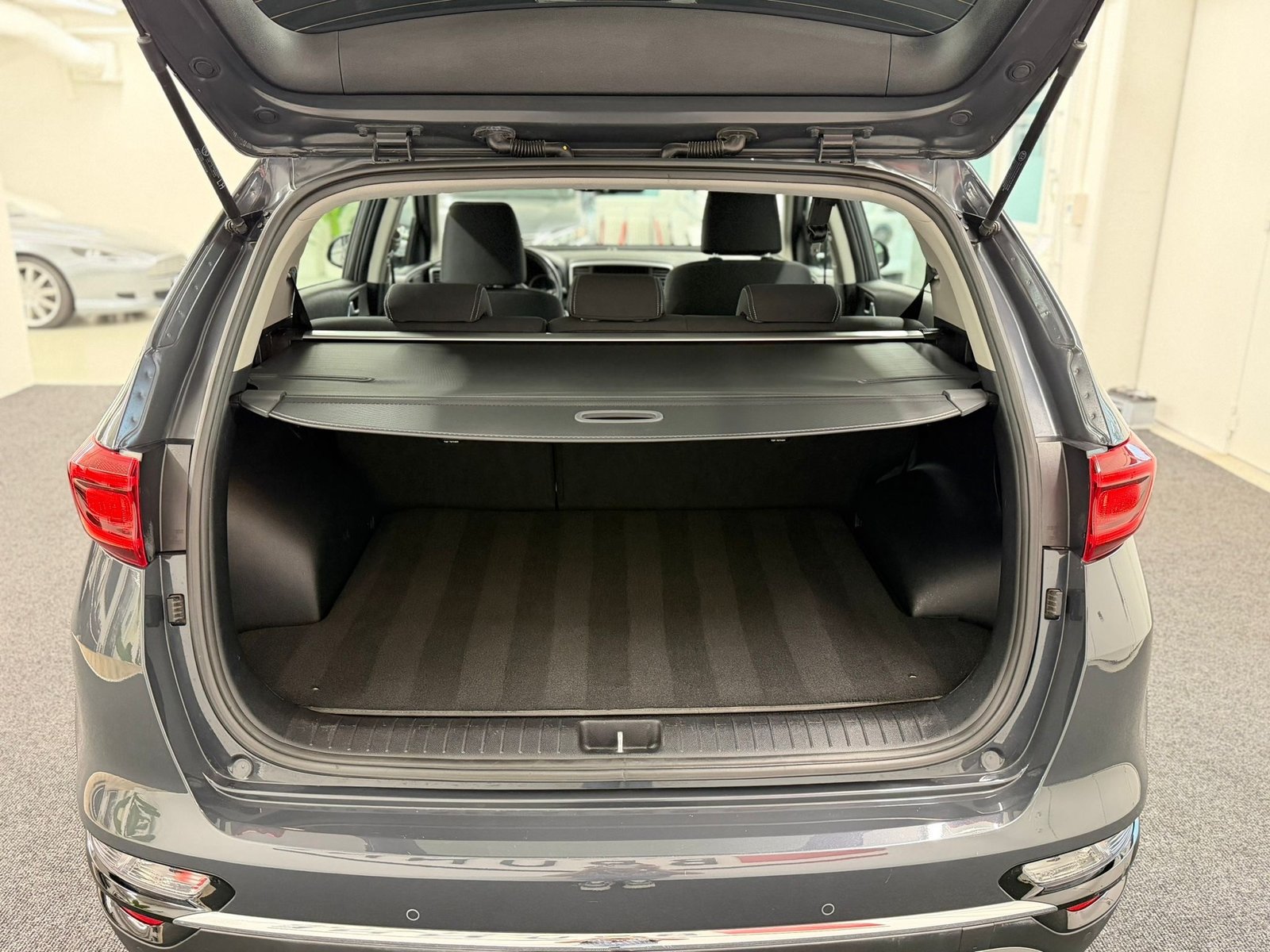KIA Sportage 1.6CRDi Mild Hybrid Power 2020 4WD Automat, Mild-Hybrid Diesel/Electric, Second hand / Used, Automatic - 7