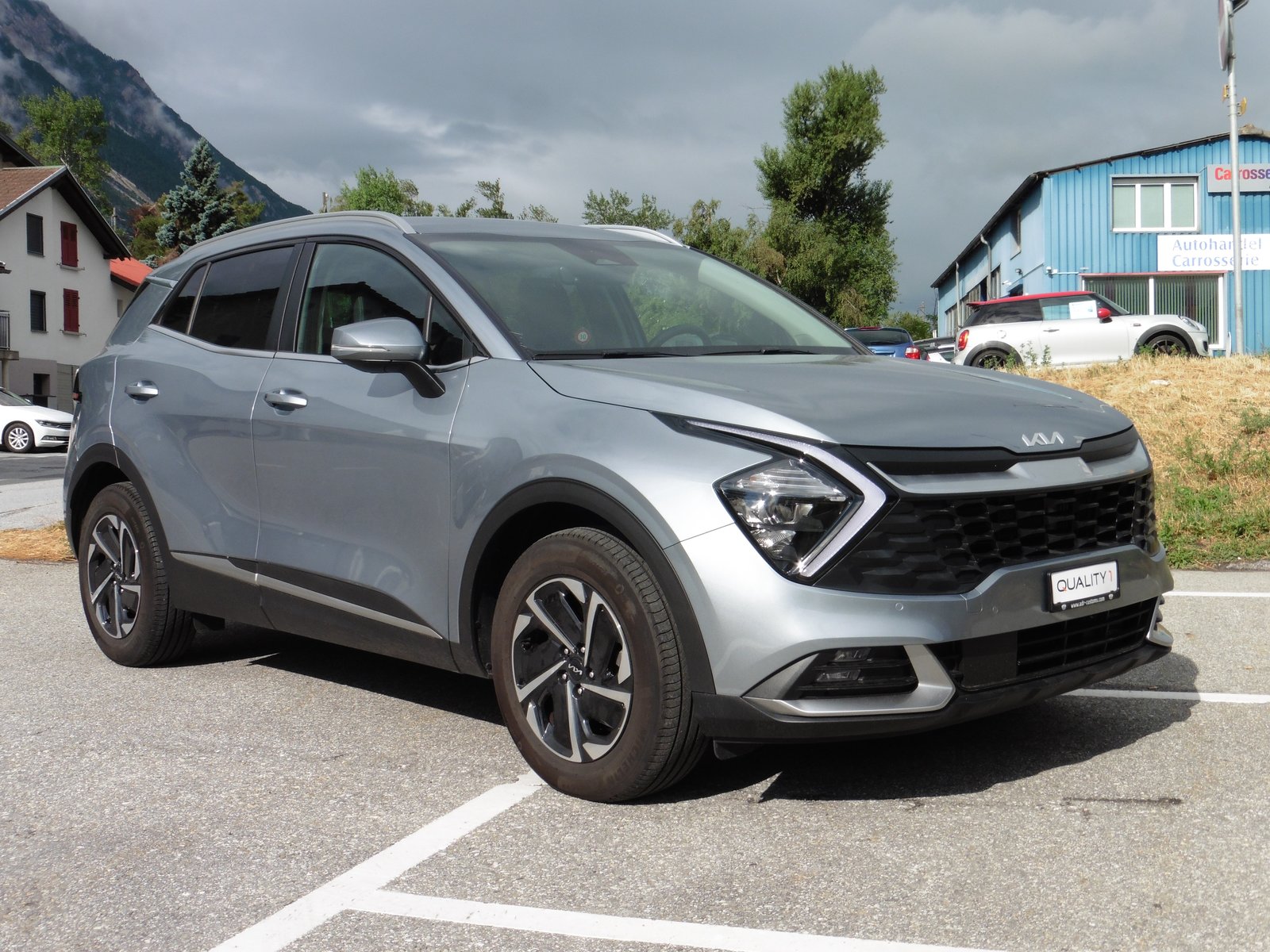 KIA Sportage 1.6T-GDi HEV Style 4x4 A, Voll-Hybrid Benzin/Elektro, Occasion / Gebraucht, Automatik - 2