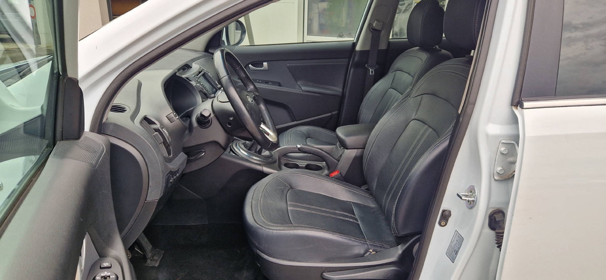 KIA Sportage 2.0 CRDi Style, Diesel, Occasion / Utilisé, Manuelle - 5