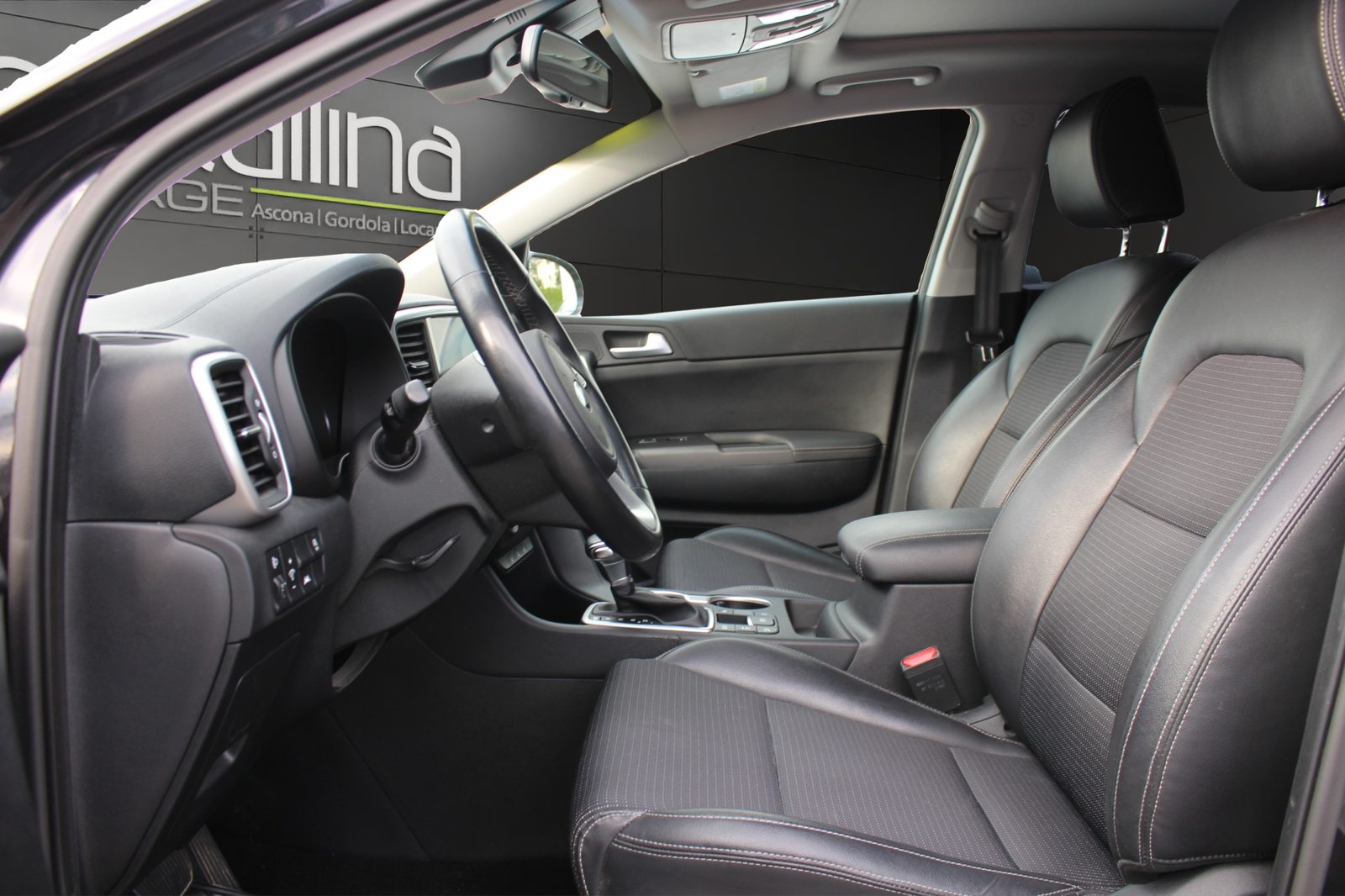 KIA Sportage 1.6 CRDi MHEV Black Edition, Mild-Hybrid Diesel/Elektro, Occasion / Gebraucht, Automatik - 7