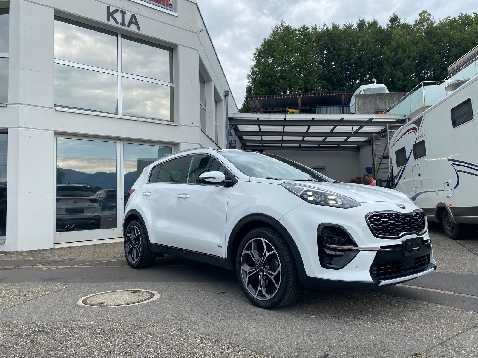 KIA Sportage 1.6 T-GDi Style GT-Line, Benzin, Occasion / Gebraucht, Automatik - 3
