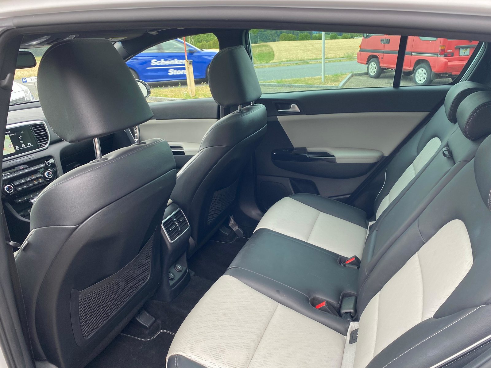 KIA Sportage 1.6 T-GDi Style GT-Line, Benzin, Occasion / Gebraucht, Automatik - 7