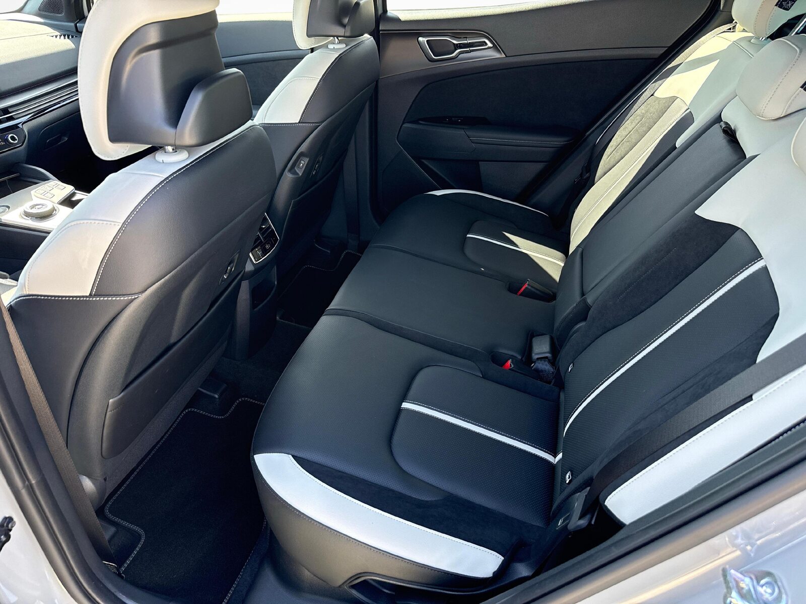 KIA Sportage 1.6 T-GDi Hybrid GT-Line, Voll-Hybrid Benzin/Elektro, Occasion / Gebraucht, Automatik - 6