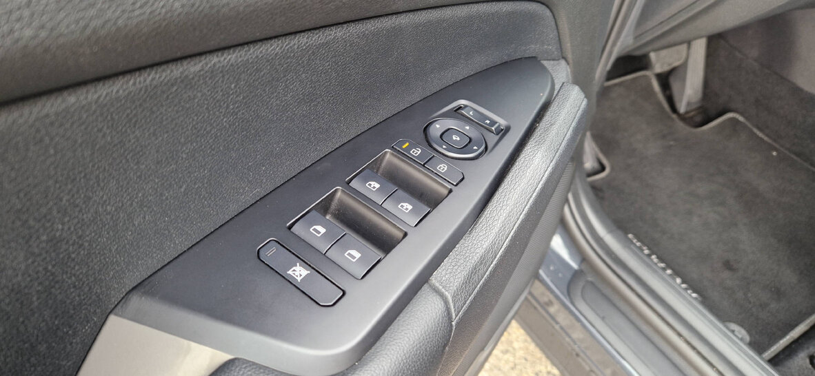 KIA Sportage 1.6 T-GDi Hybrid Style, Hybride Intégral Essence/Électricité, Occasion / Utilisé, Automatique - 4
