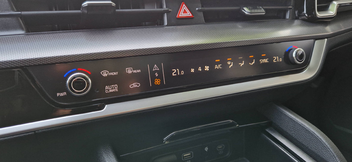 KIA Sportage 1.6 T-GDi GT-Line, Mild-Hybrid Petrol/Electric, Ex-demonstrator, Automatic - 7