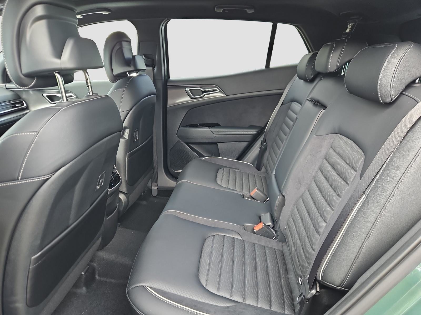 KIA Sportage 1.6 T-GDi GT-Line, Mild-Hybrid Petrol/Electric, Ex-demonstrator, Automatic - 6