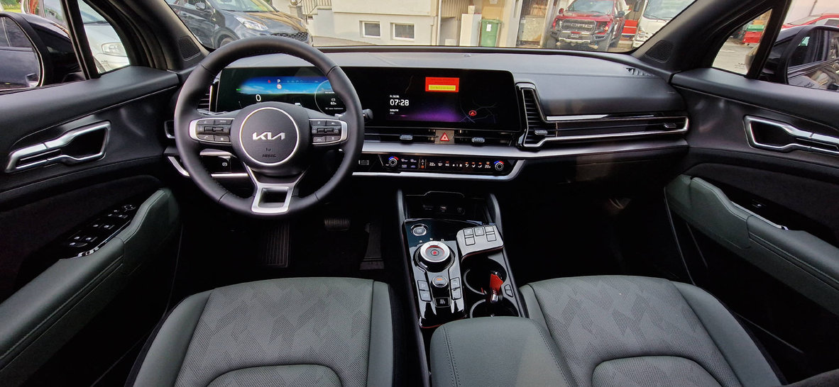 KIA Sportage 1.6 T-GDi PHEV Anniversary, Plug-in-Hybrid Benzin/Elektro, Occasion / Gebraucht, Automat - 5