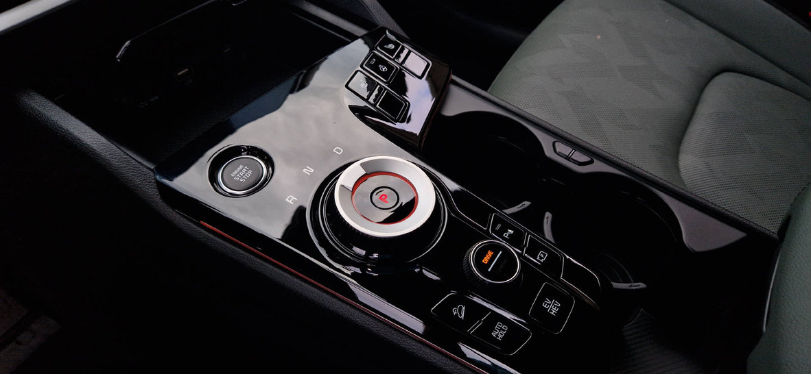 KIA Sportage 1.6 T-GDi PHEV Anniversary, Plug-in-Hybrid Benzin/Elektro, Occasion / Gebraucht, Automat - 7