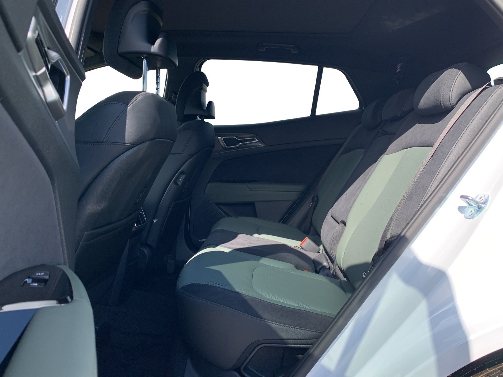 KIA Sportage 1.6 T-GDi Power Edition, Mild-Hybrid Petrol/Electric, Ex-demonstrator, Automatic - 7