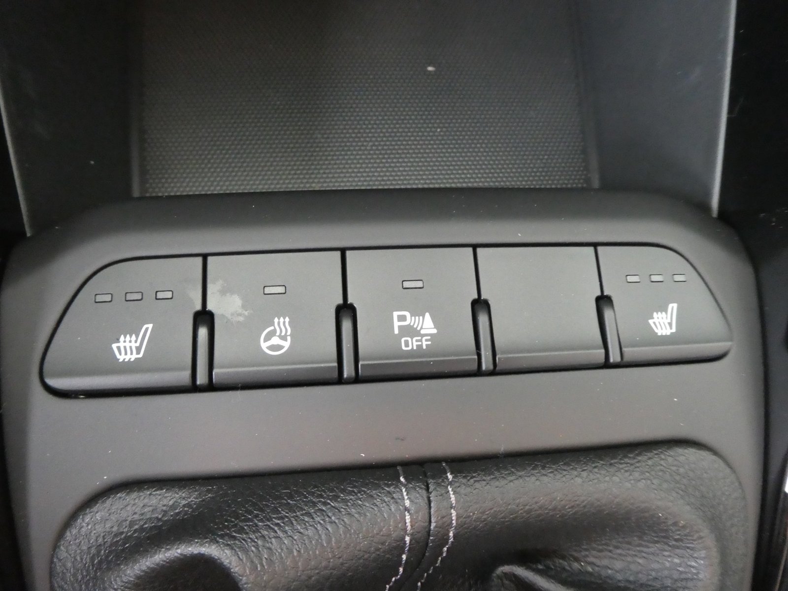 KIA Stonic 1.0 T-GDI Power, Petrol, Second hand / Used, Manual - 4