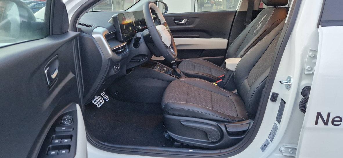 KIA Stonic 1.0 T-GDi MHEV GT-Line, Hybride Léger Essence/Électricité, Voiture nouvelle, Automatique - 4