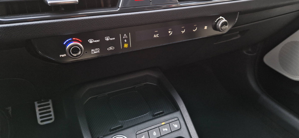 KIA Stonic 1.0 T-GDi MHEV GT-Line, Hybride Léger Essence/Électricité, Voiture nouvelle, Automatique - 6