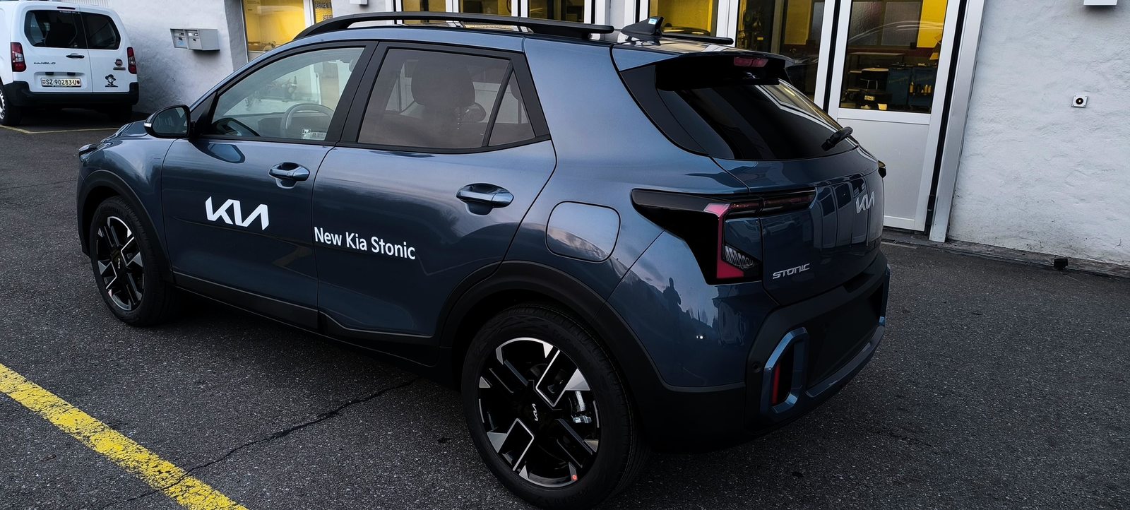 KIA Stonic 1.0 T-GDi MHEV GT-Line, Mild-Hybrid Benzin/Elektro, Neuwagen, Automat - 4