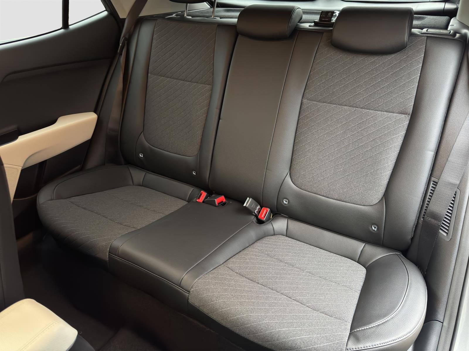 KIA Stonic 1.0 T-GDi MHEV GT-Line, Hybride Leggero Benzina/Elettrica, Auto nuove, Automatico - 6