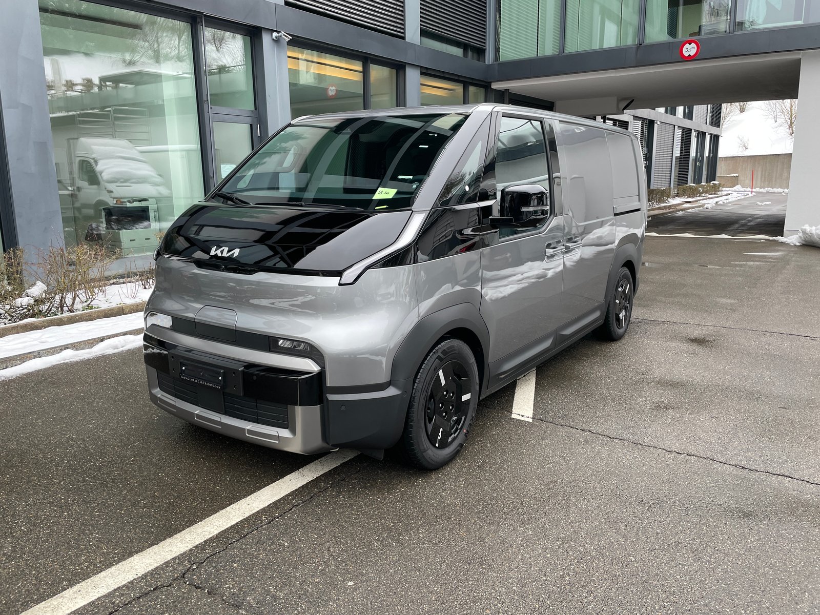KIA KIA PV5 Cargo 71.2 kWh Plus mit Wärmepumpe, 2-Schiebet