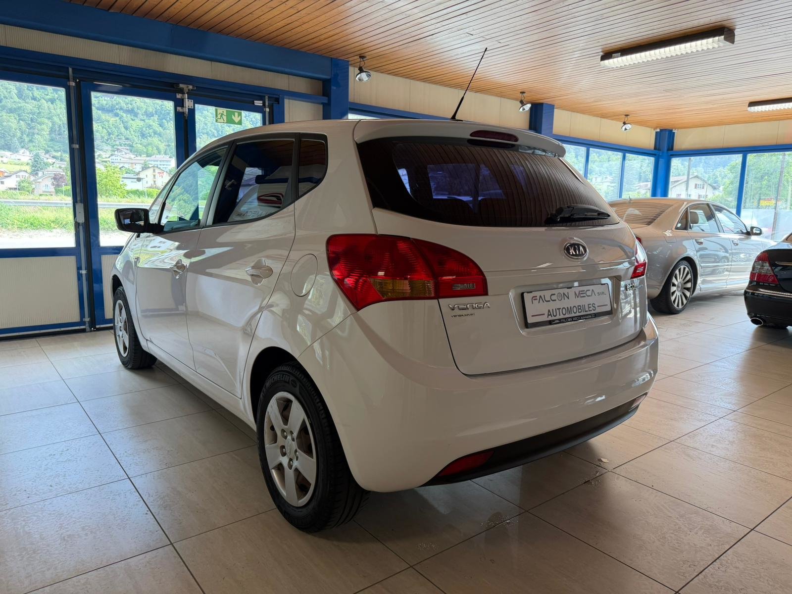 KIA Venga 1.4 CVVT Basic, Benzin, Occasion / Gebraucht, Handschaltung - 4
