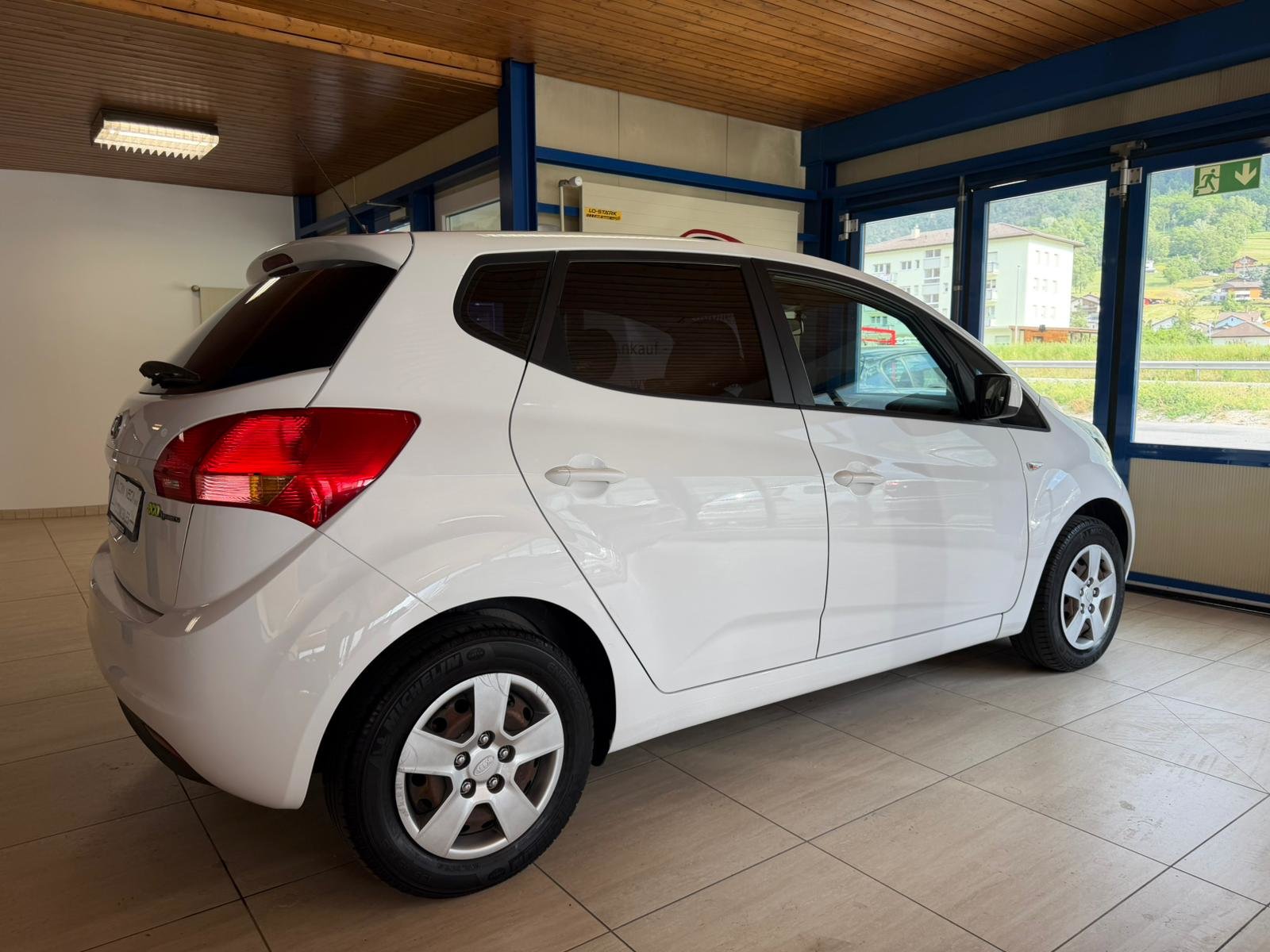 KIA Venga 1.4 CVVT Basic, Benzin, Occasion / Gebraucht, Handschaltung - 6
