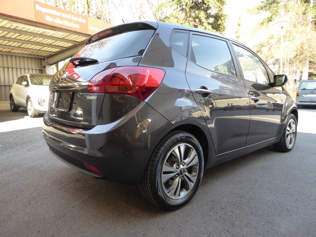 KIA VENGA 1.6 CVVT Swiss Champion, Essence, Occasion / Utilisé, Manuelle - 3