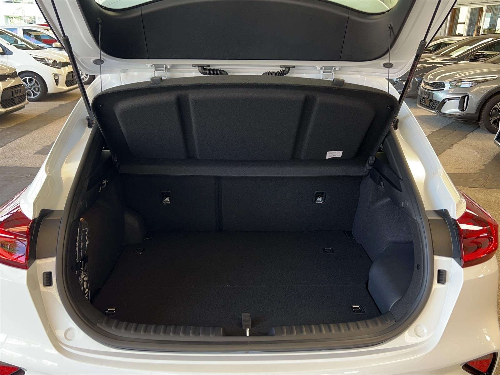 KIA XCeed 1.6 GDi Plug-in Hybrid Power, Plug-in-Hybrid Benzin/Elektro, Occasion / Gebraucht, Automat - 5