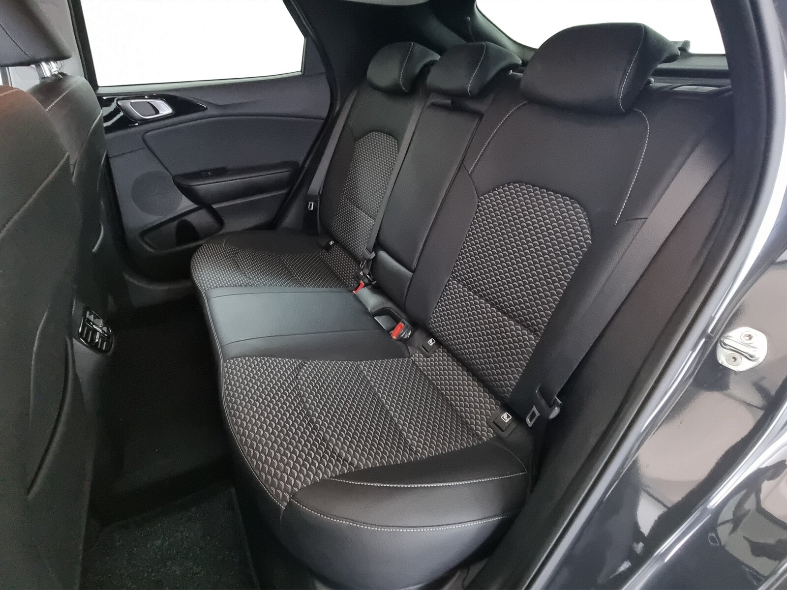 KIA XCeed 1.6 T-GDi Style, Benzin, Occasion / Gebraucht, Automatik - 7