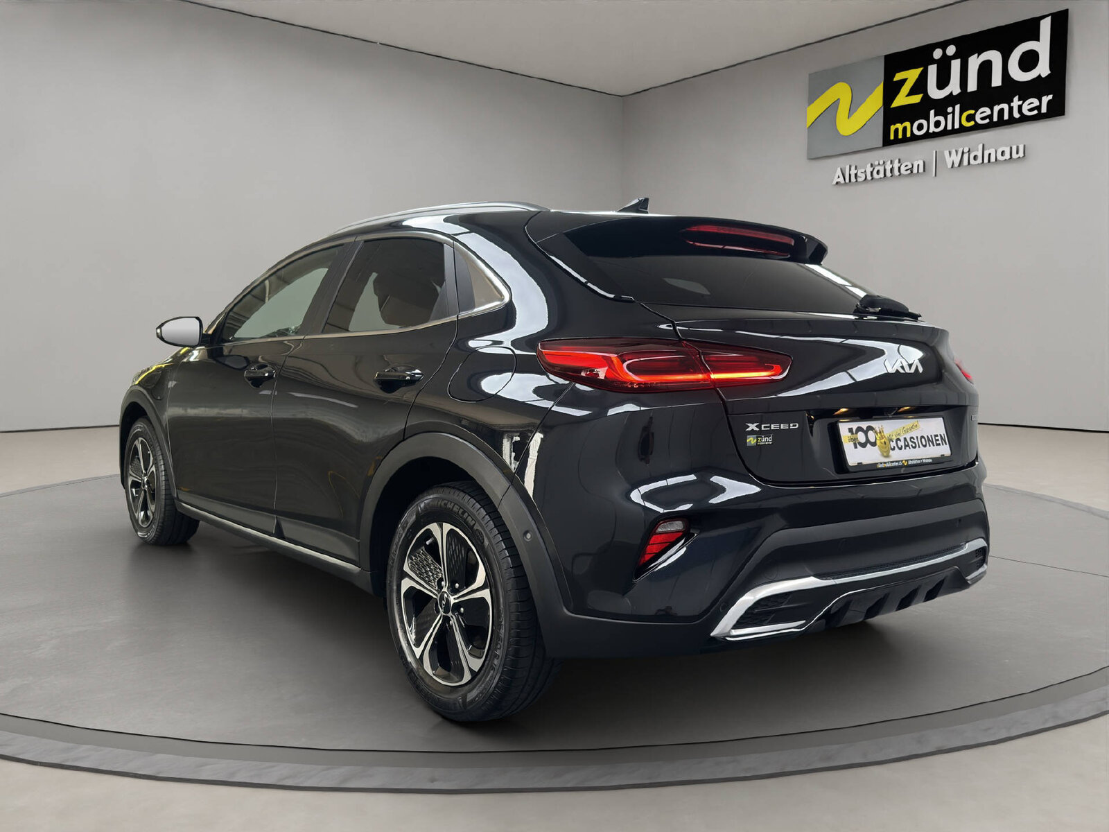 KIA XCeed 1.6 GDi Plug-in Hybrid Style, Plug-in-Hybrid Petrol/Electric, Second hand / Used, Automatic - 3