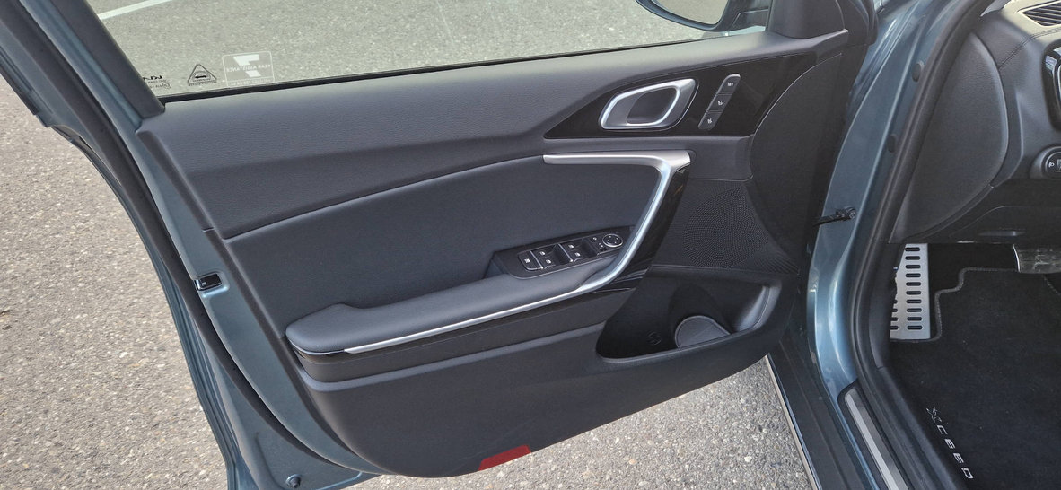 KIA XCeed 1.6 GDi Plug-in Hybrid Style, Plug-in-Hybrid Benzin/Elektro, Vorführwagen, Automat - 3