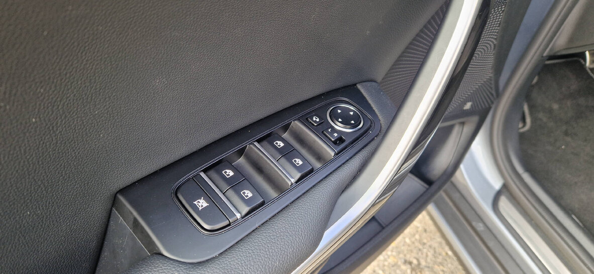 KIA XCeed 1.5 T-GDi GT-Line, Petrol, Ex-demonstrator, Automatic - 4