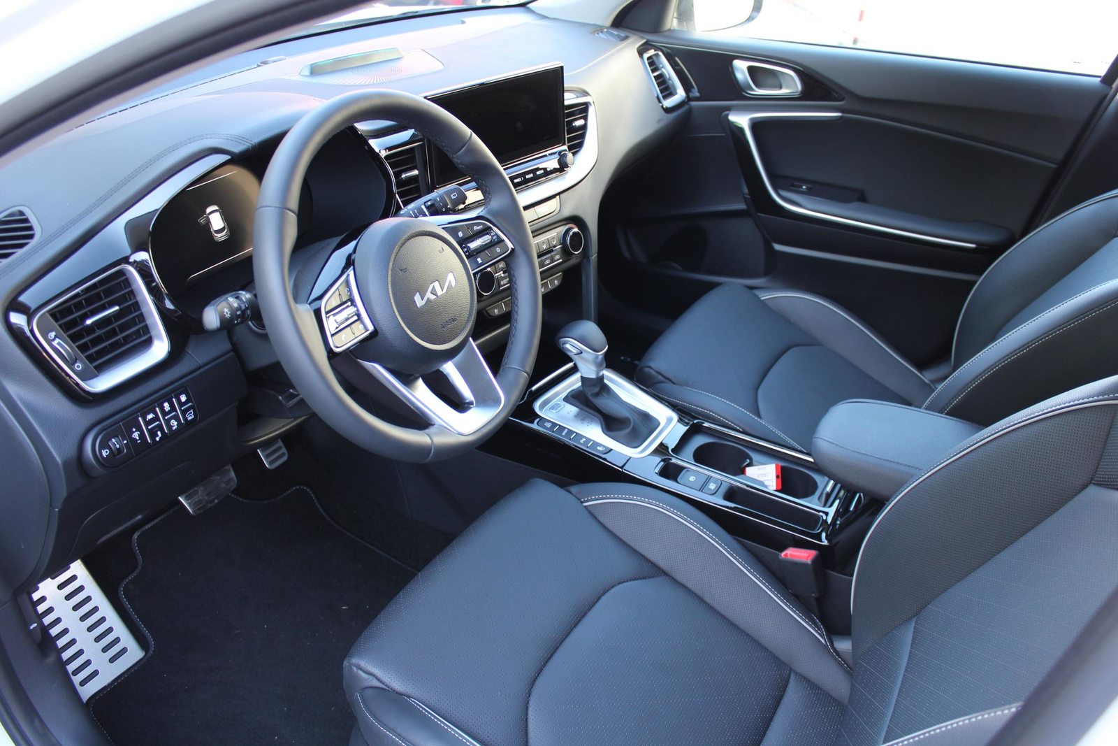 KIA XCeed 1.6 GDi Plug-in Hybrid Style, Plug-in-Hybrid Petrol/Electric, Ex-demonstrator, Automatic - 6