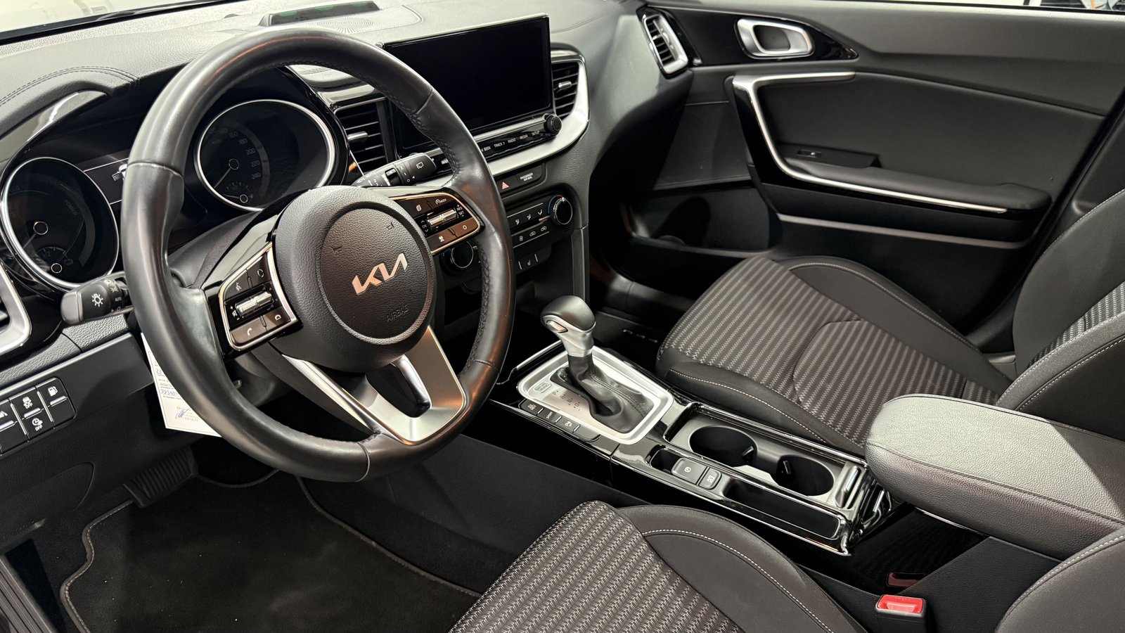 KIA XCeed 1.6 GDi Plug-in Hybrid S, Full-Hybrid Petrol/Electric, Second hand / Used, Automatic - 4