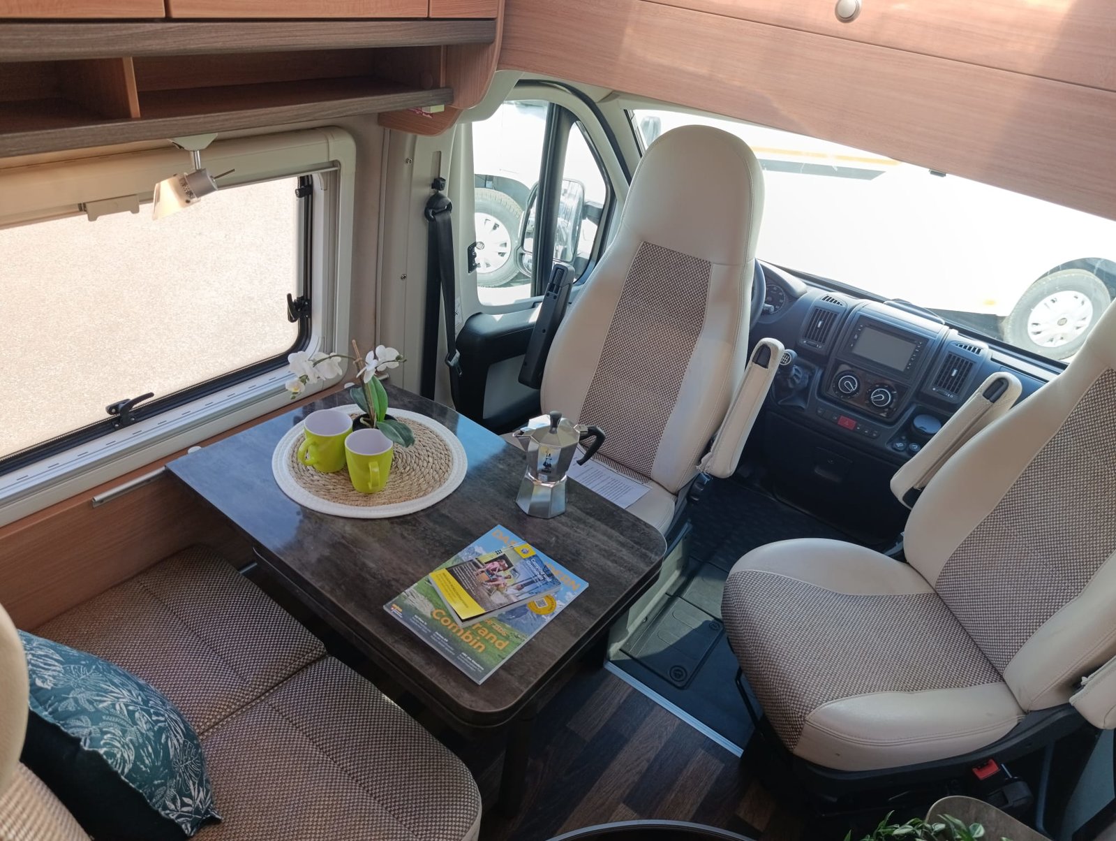 KNAUS K250L *** Die Königsklasse der Kastenwagen ***Längsb, Diesel, Second hand / Used, Manual - 2