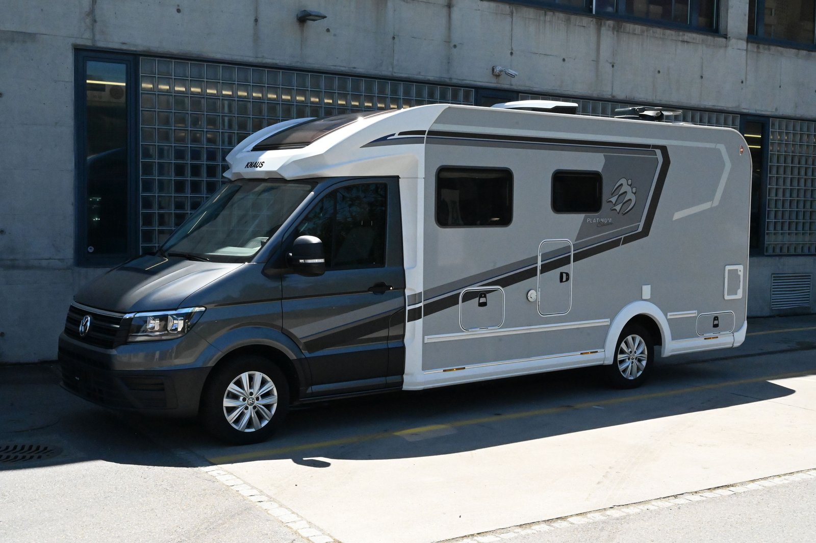 KNAUS Van-TI Plus Platinium Selection 700 LF, Diesel, Occasion / Gebraucht, Handschaltung - 2