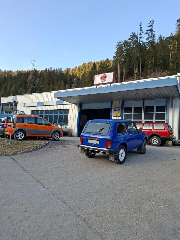 LADA NIVA 1.7i 4x4, Benzina, Occasioni / Usate, Manuale - 2