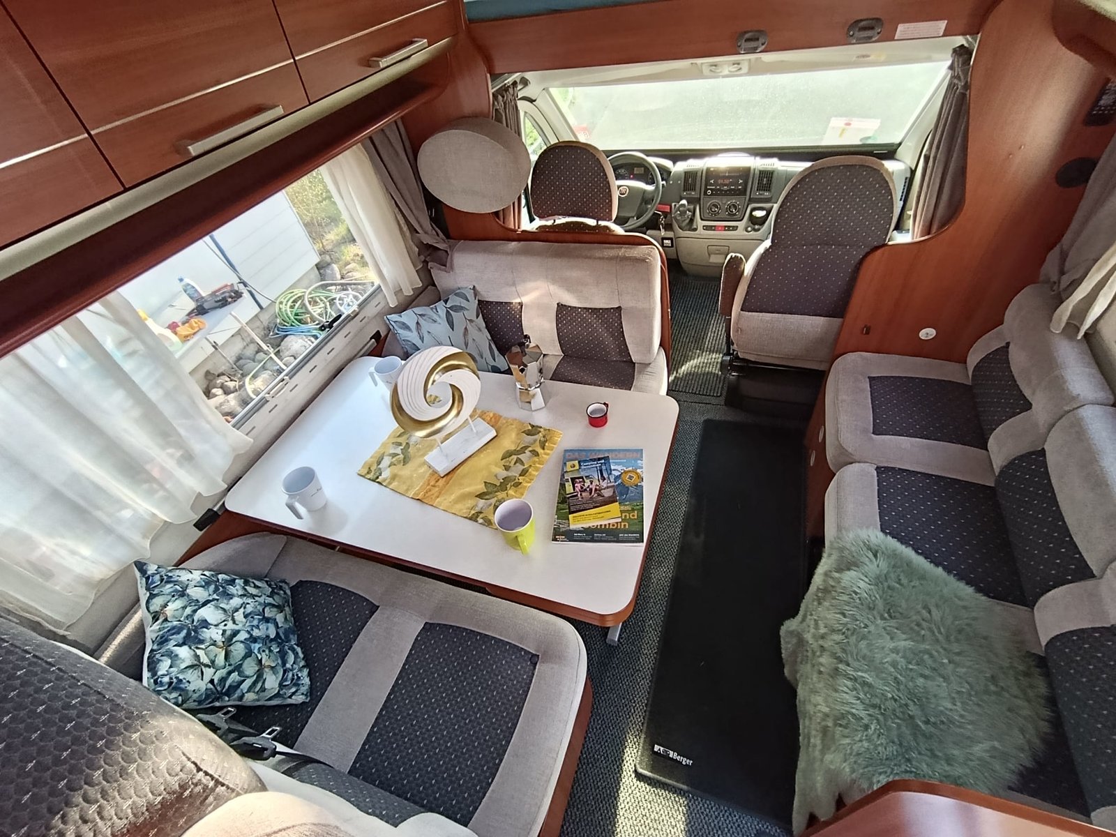 LAIKA X 700, Diesel, Occasion / Utilisé, Manuelle - 2